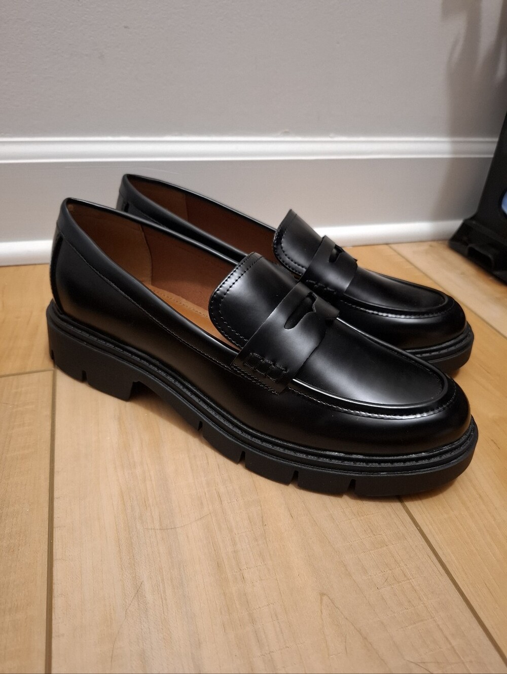 Marc Fisher Loafers Women's 10 Faux Leather Penny Loafers Lug Sole Office